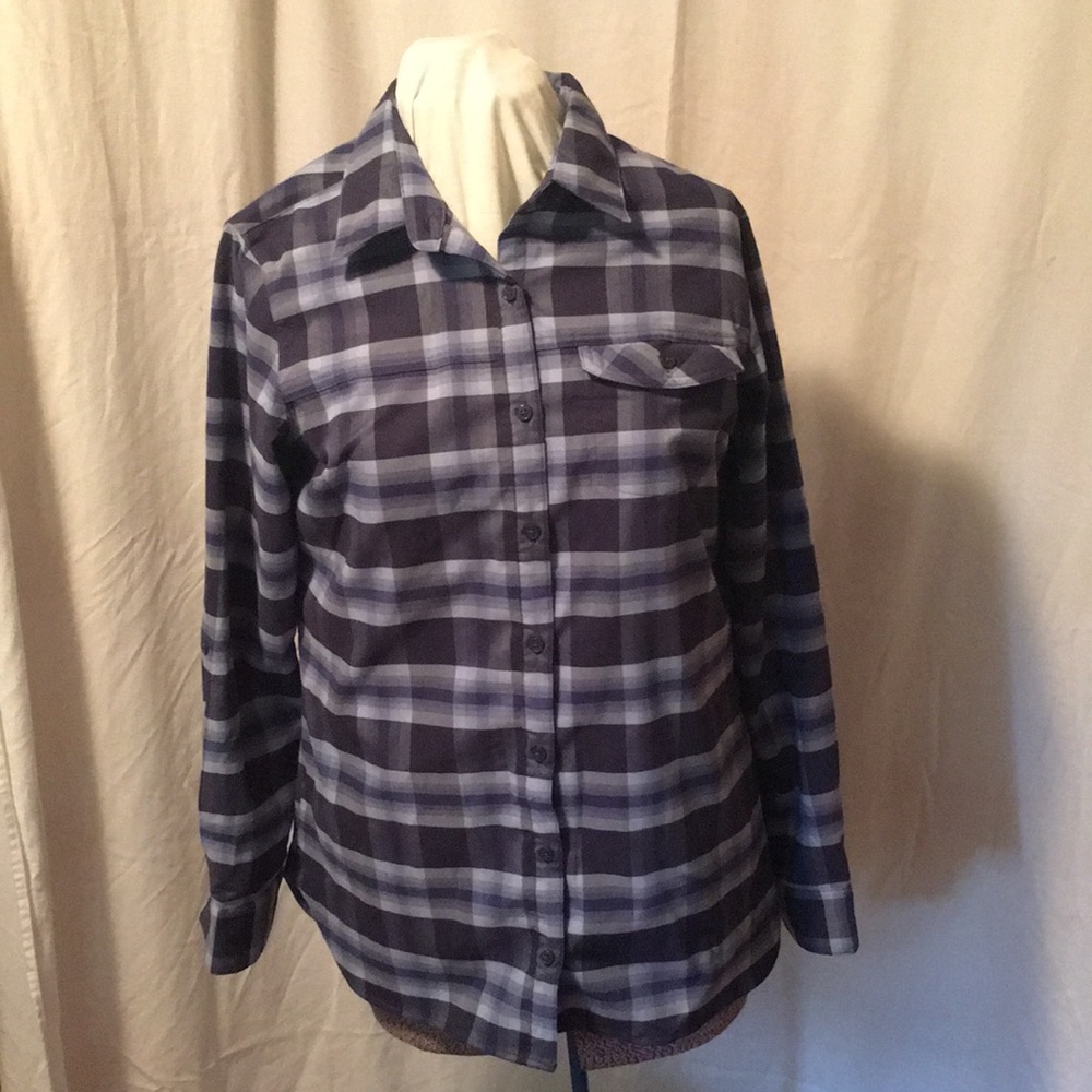 Columbia plaid flannel hiking shirt with Omni Wick and pocket